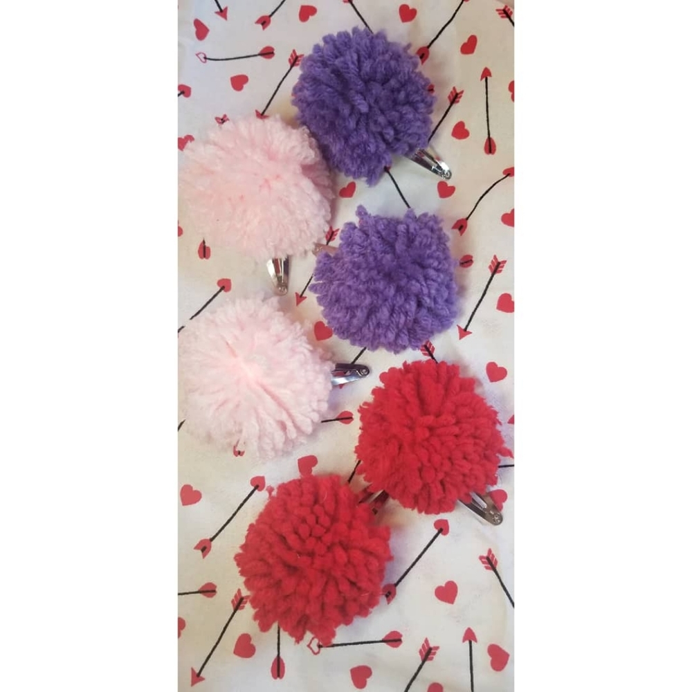 Pom Pom Snap Clips